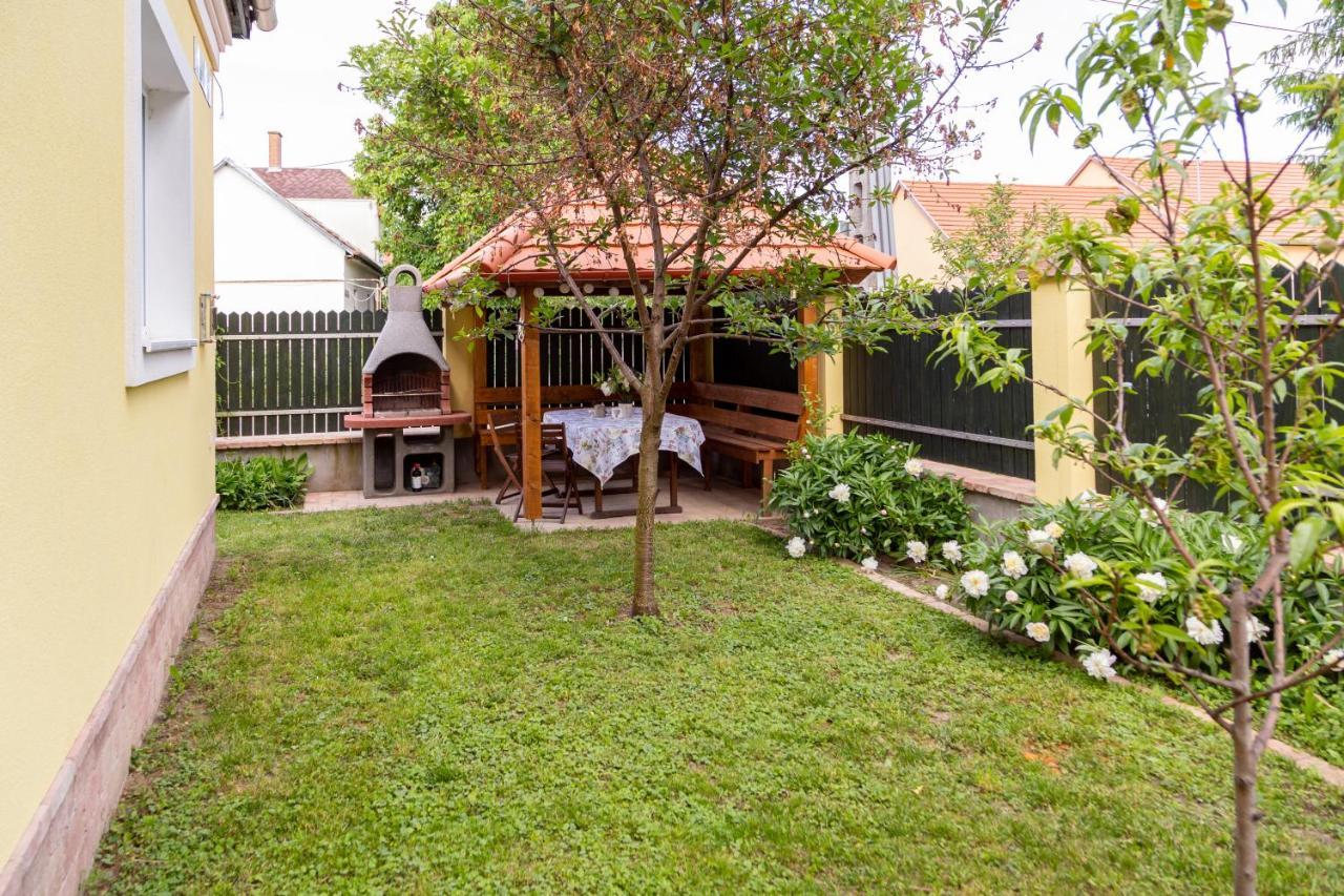 Vanilia Apartman Eger Extérieur photo